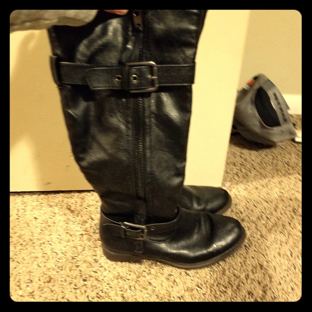 Black boots